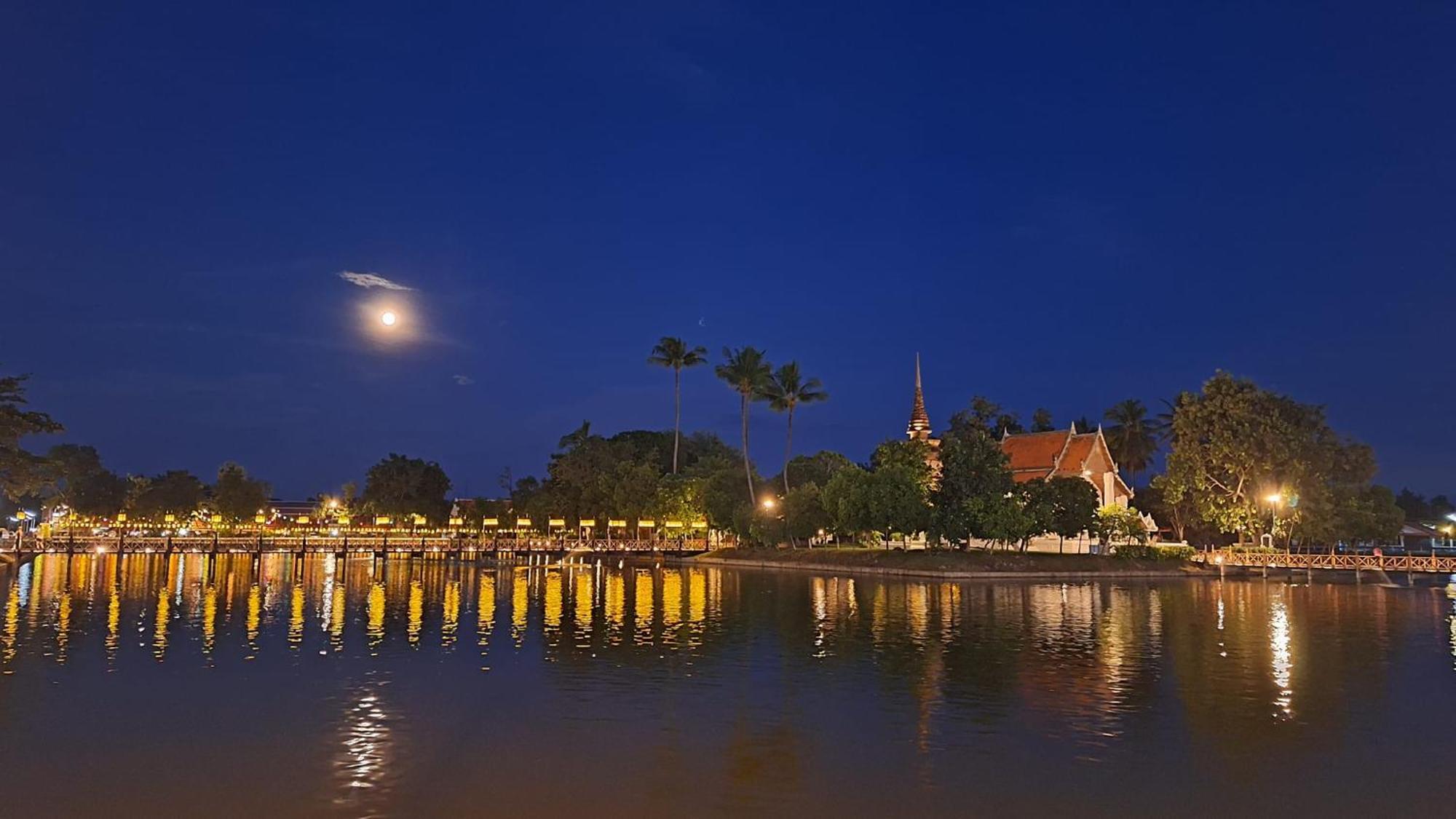 Toon Guesthouse Sukhothai Esterno foto